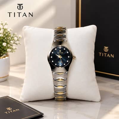 EIRNA Women’s Analog Quartz Watch- Black Dial,