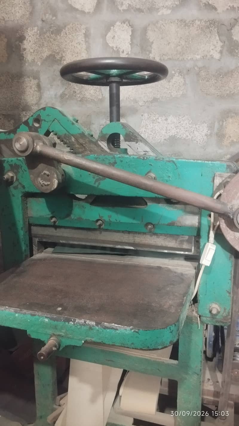 Paper Cutter Modified 1