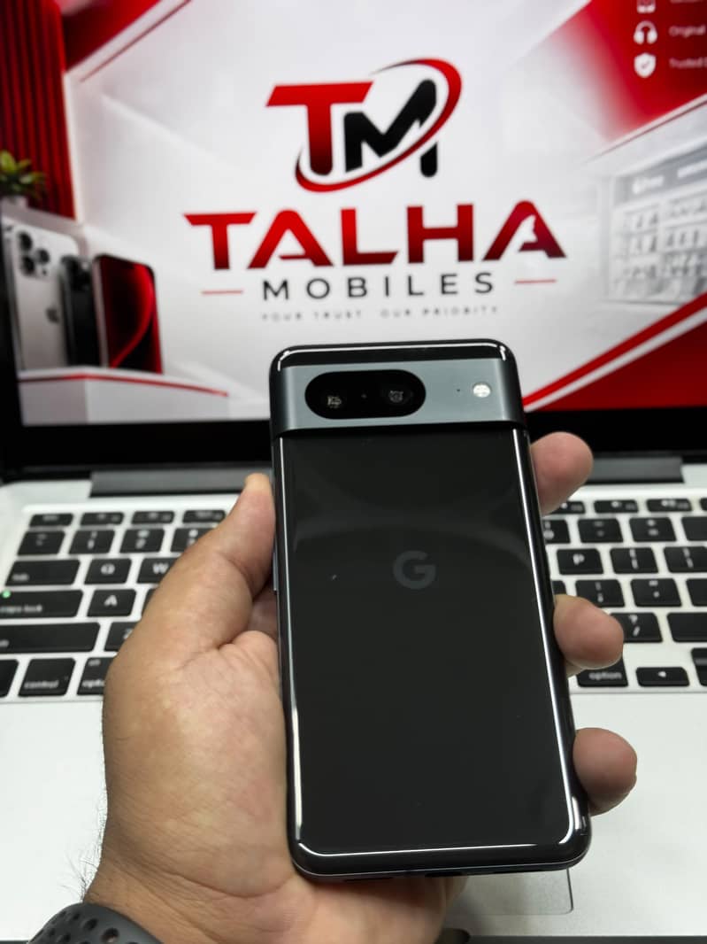 Google Pixel 8 12