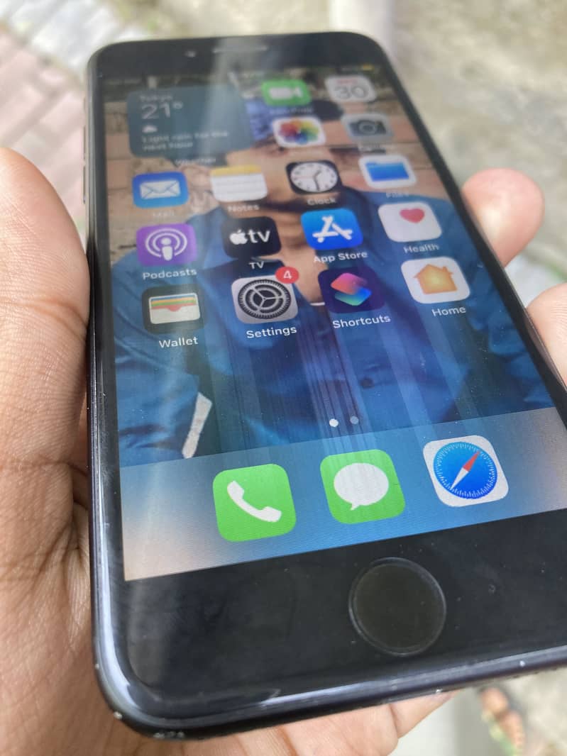 Apple iPhone 7 6
