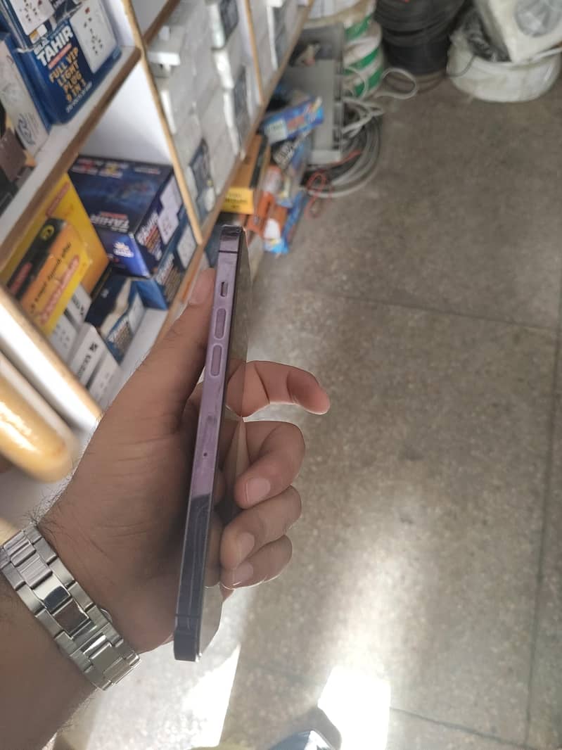 Apple iPhone 14 Pro Max 5