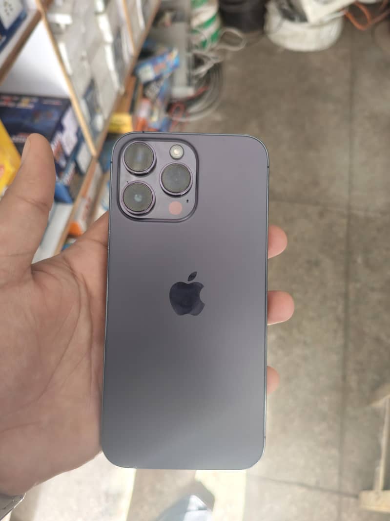 Apple iPhone 14 Pro Max 6