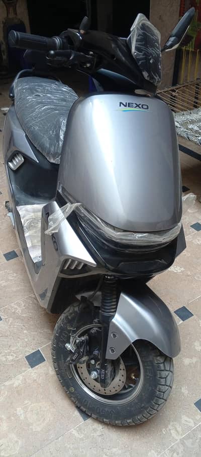 naxo Scooty Gray