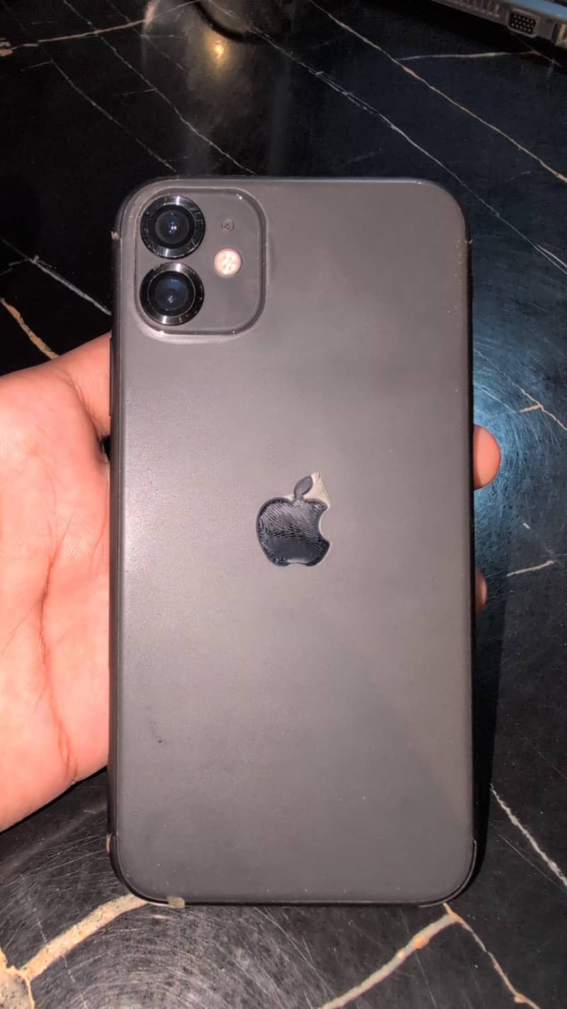 Apple iPhone 11 0
