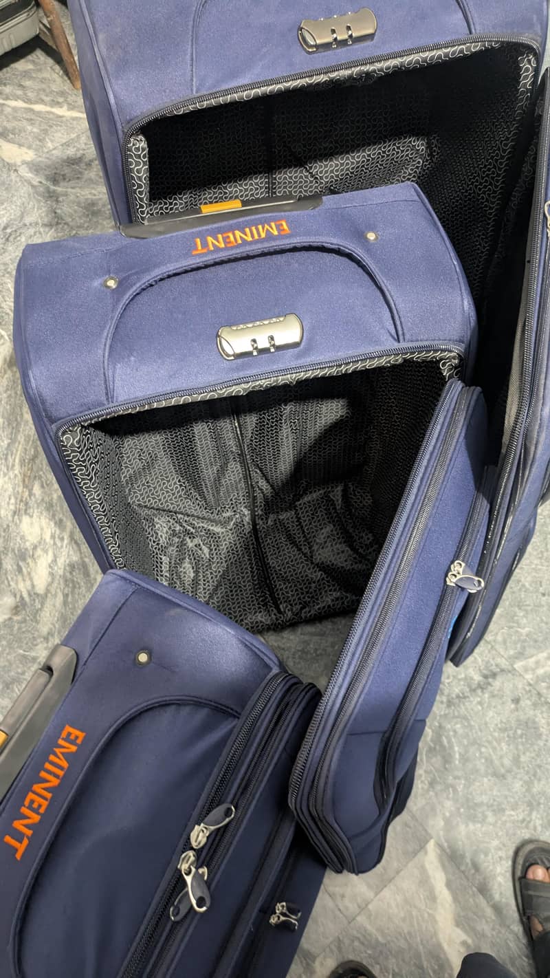 suit case 0