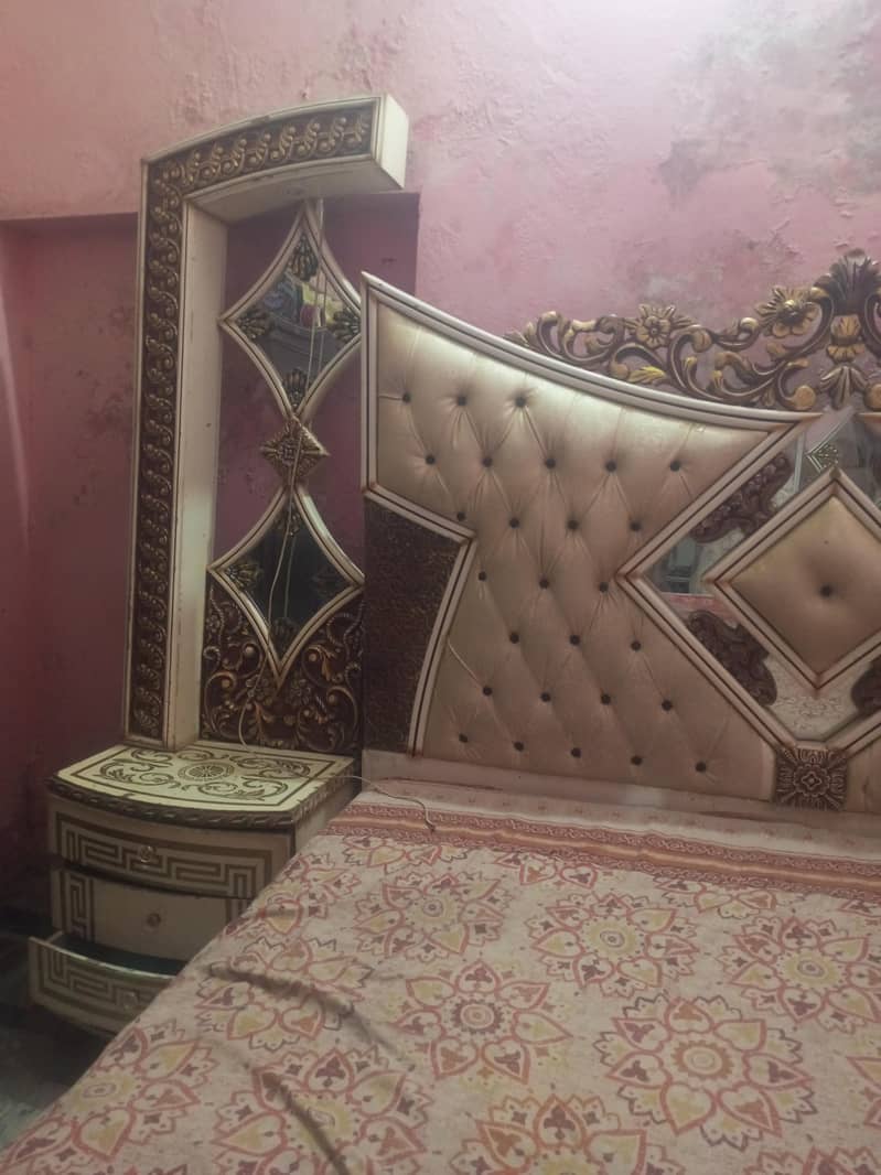 bed with side tables and dressing table 1
