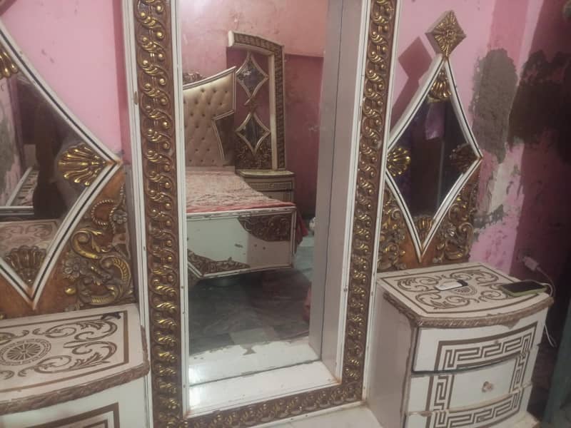 bed with side tables and dressing table 5