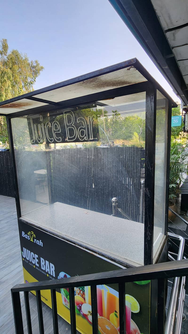 juice Bar counter 1