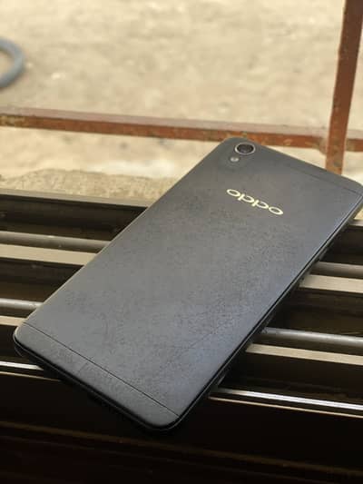 OPPO A37