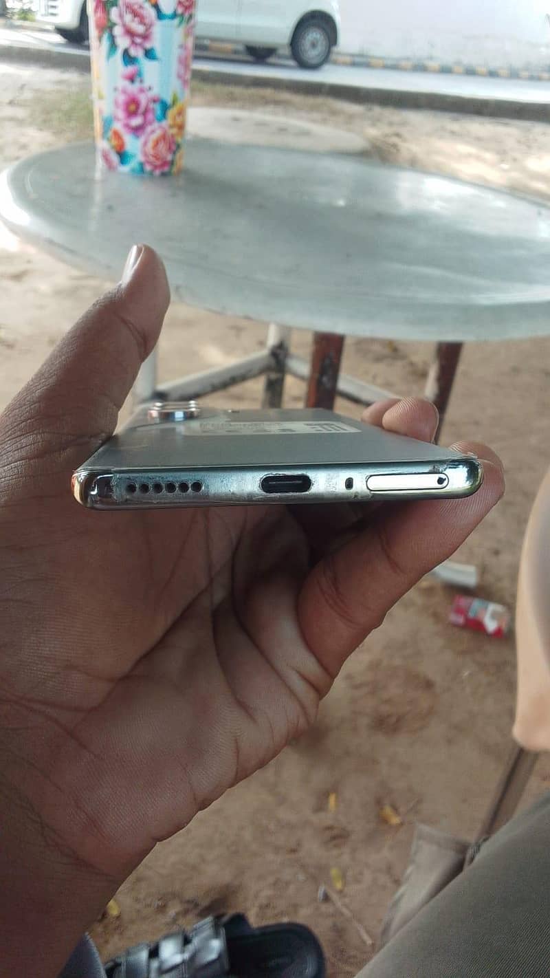 Tecno CAMON 40 Pro 6
