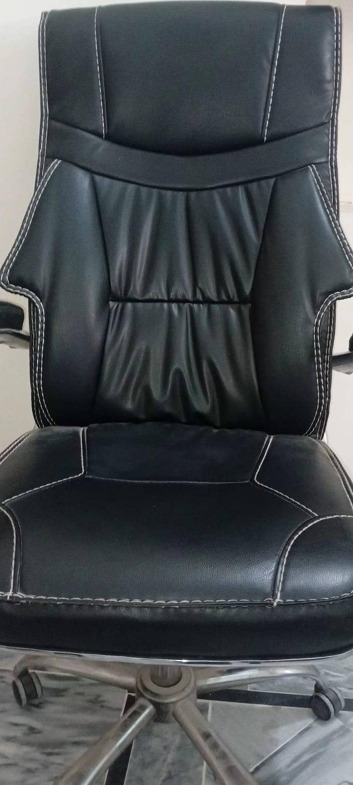 Executive Rolling/Gaming Chairs 3