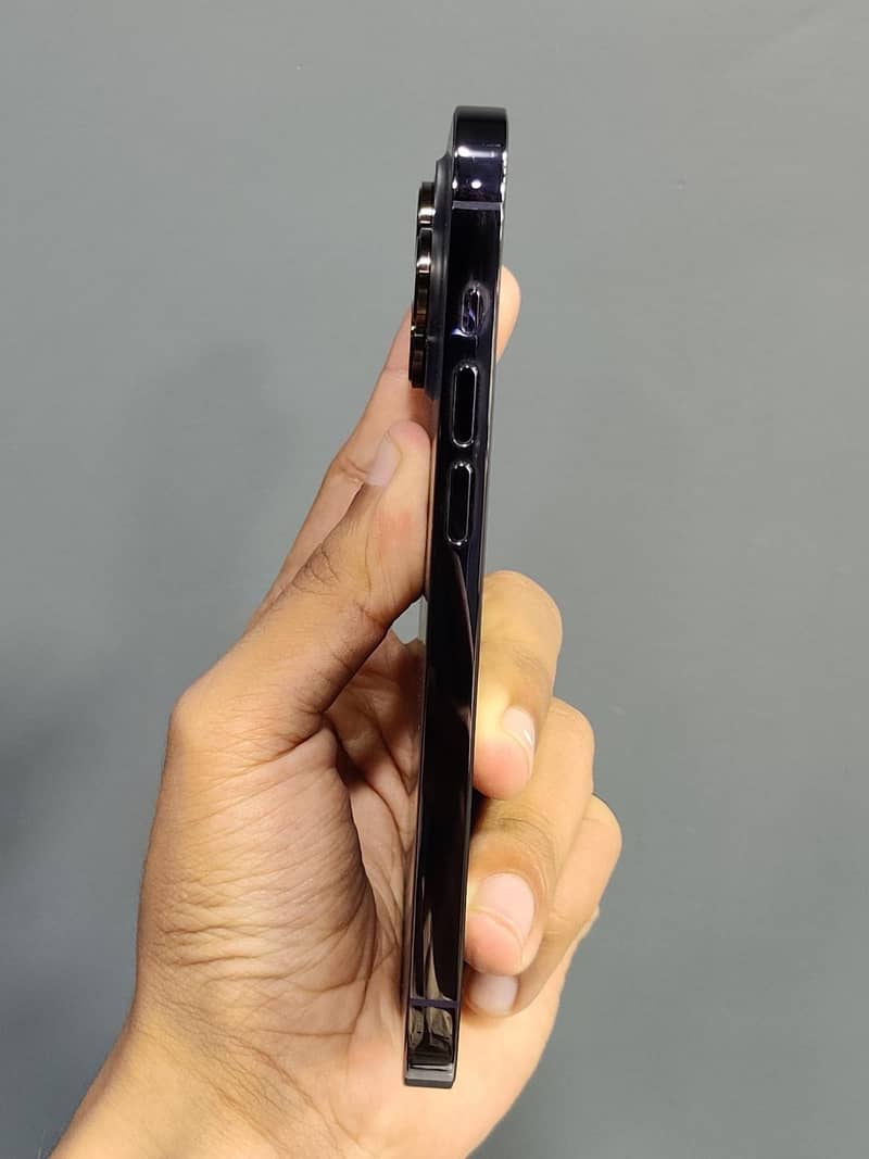 Apple iPhone 14 Pro 1