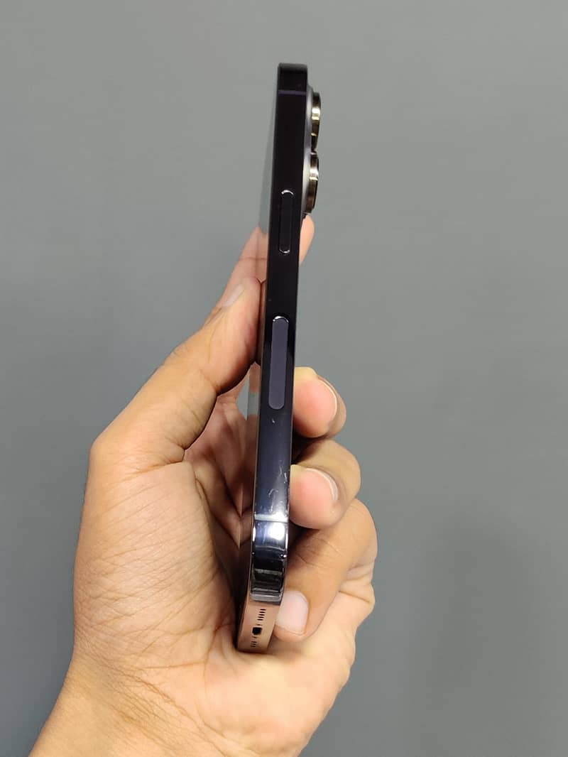 Apple iPhone 14 Pro 2