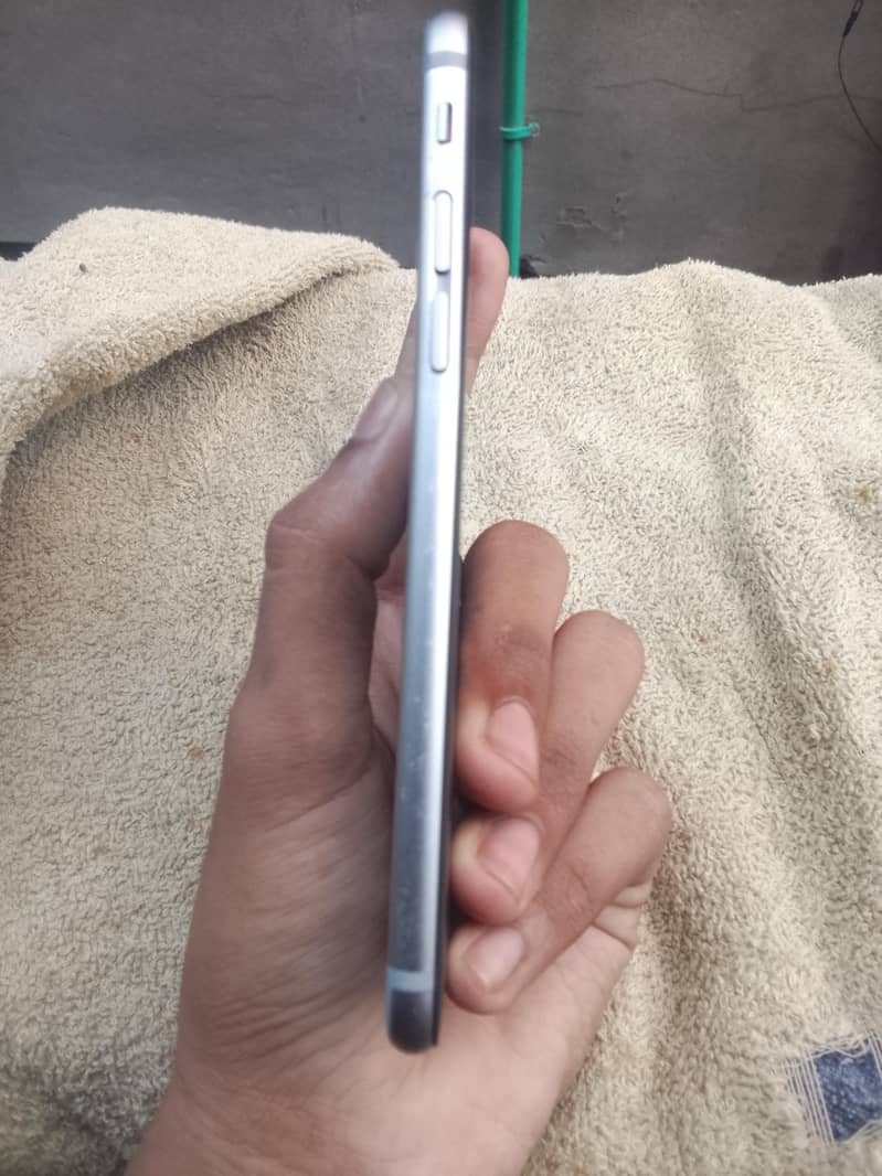 Apple iPhone 6 1