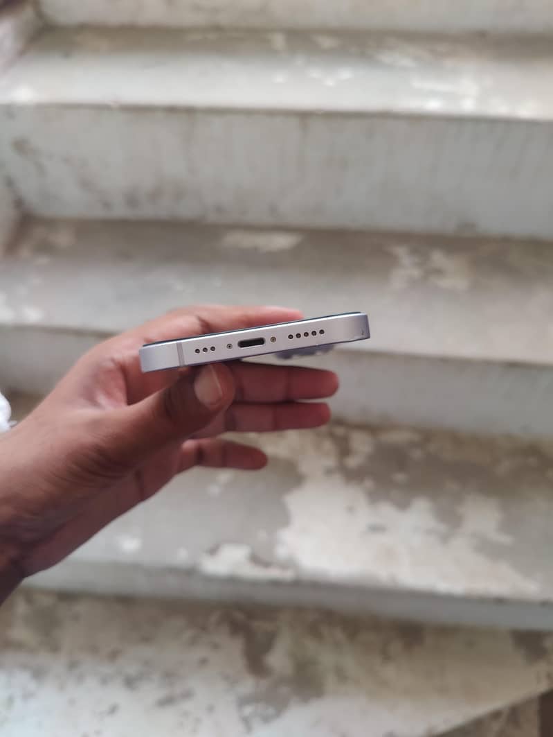 Apple iPhone 14 2