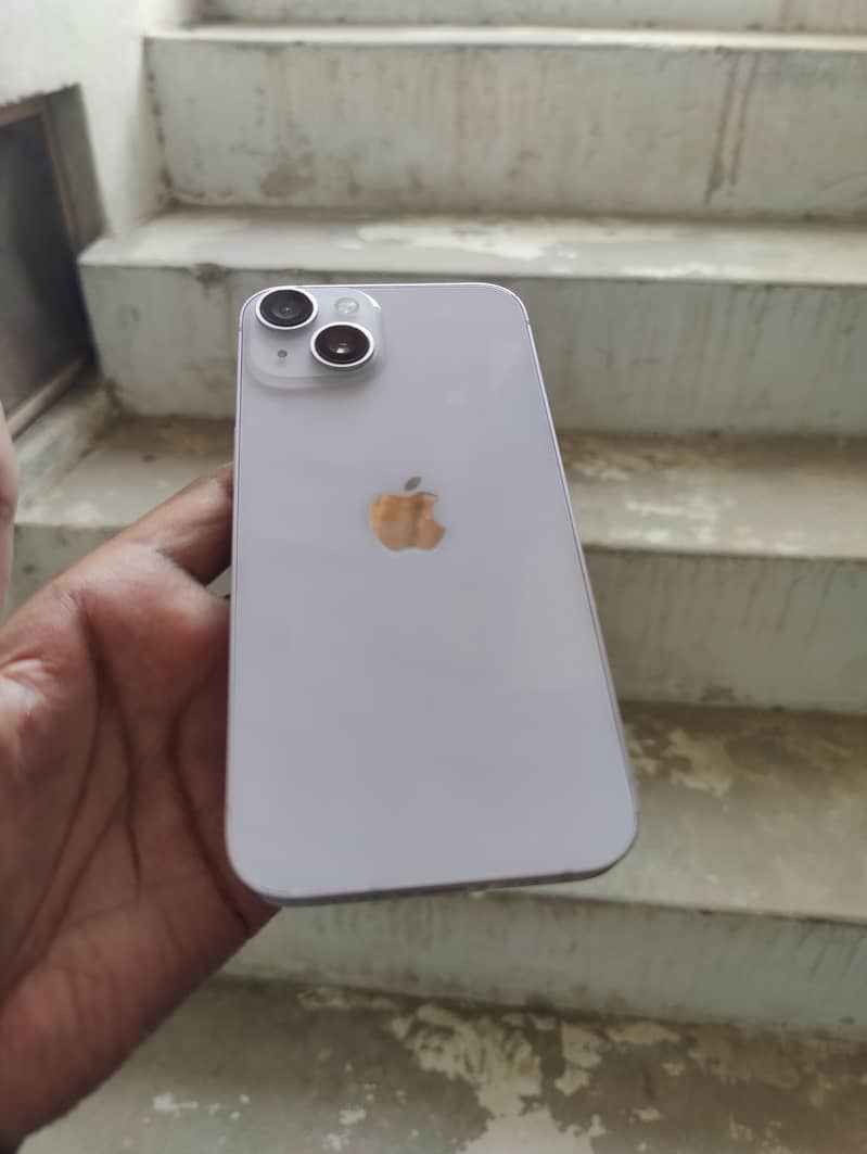 Apple iPhone 14 4