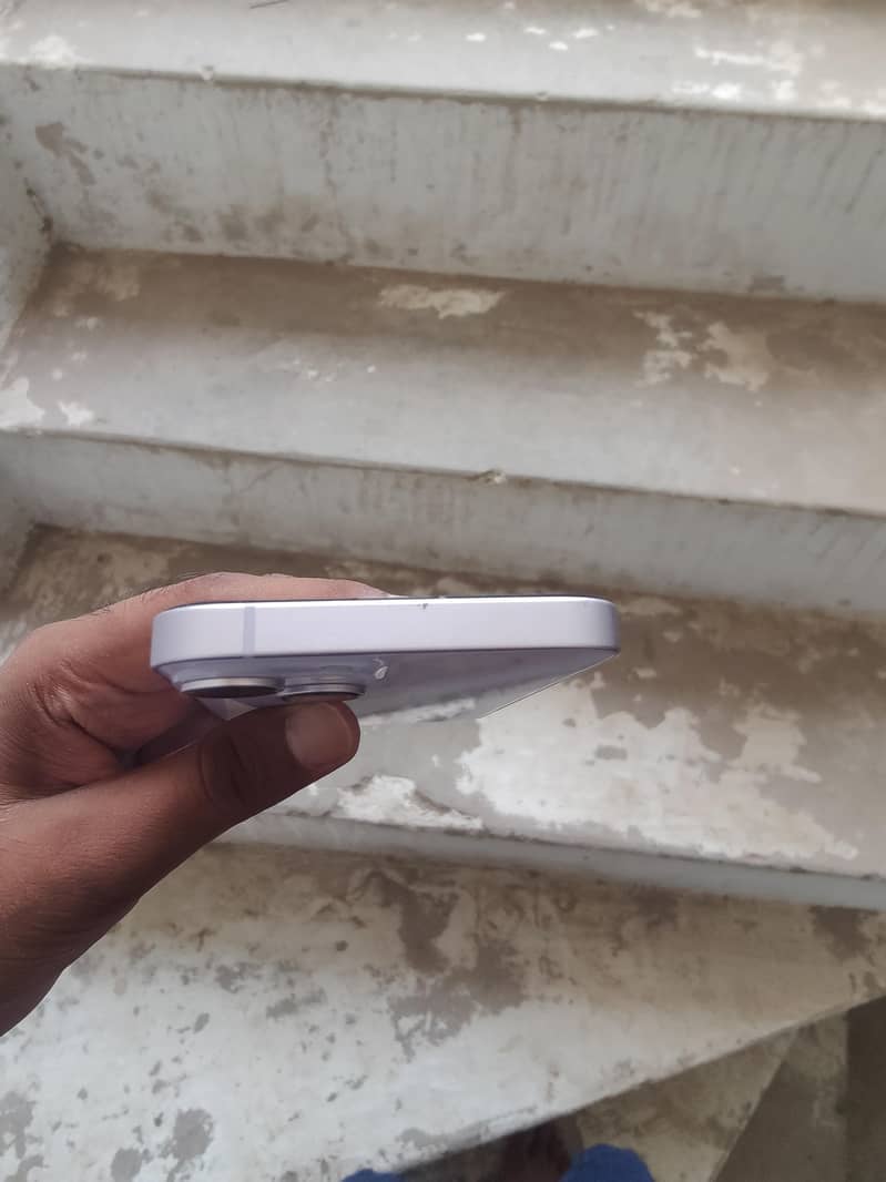 Apple iPhone 14 5