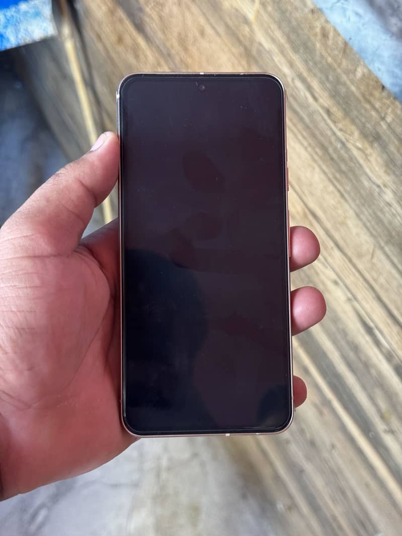 Google Pixel 8 4