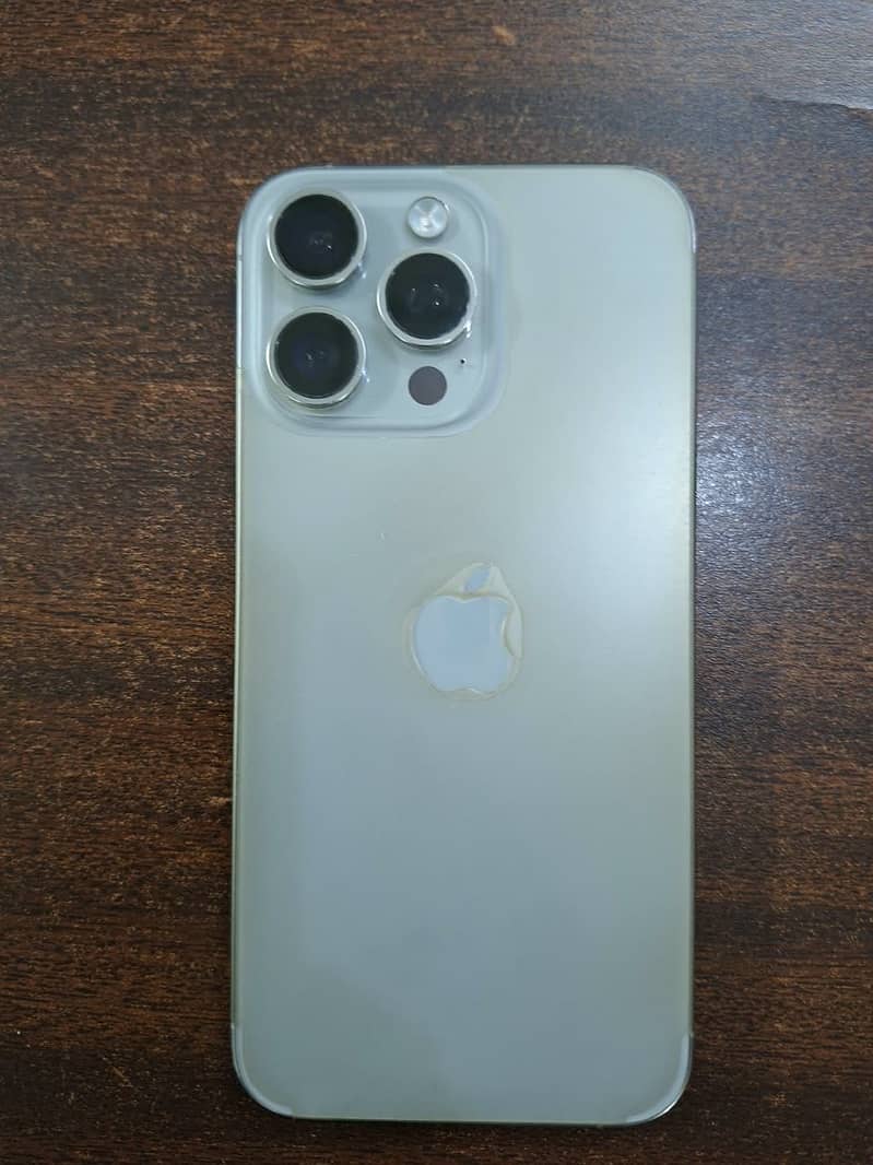 Apple iPhone 15 Pro Max 7