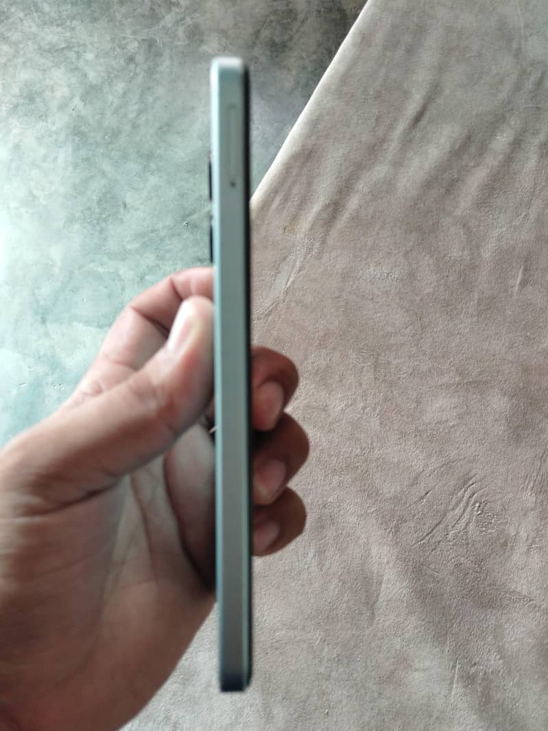 Realme C33 3