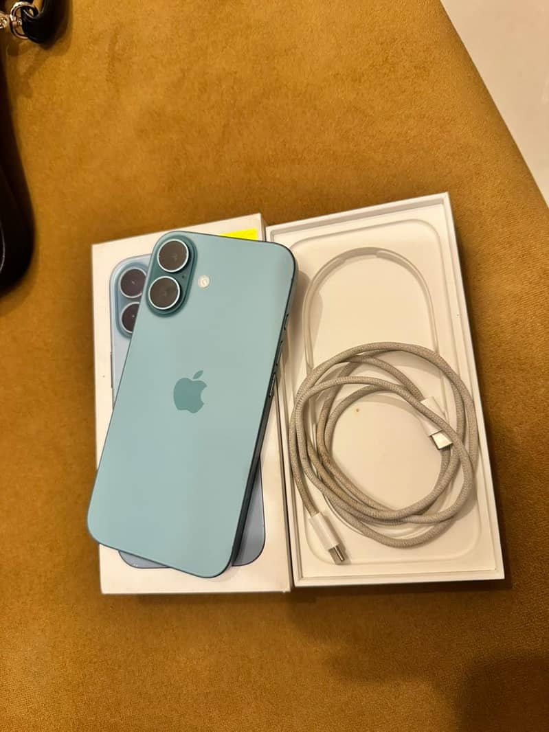Apple iPhone 16 1