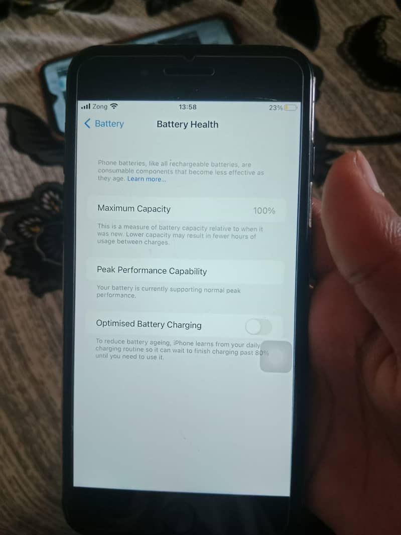 Apple iPhone 7 Plus 4