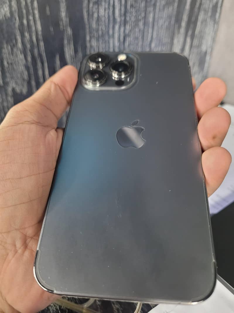 Apple iPhone 13 Pro Max 1