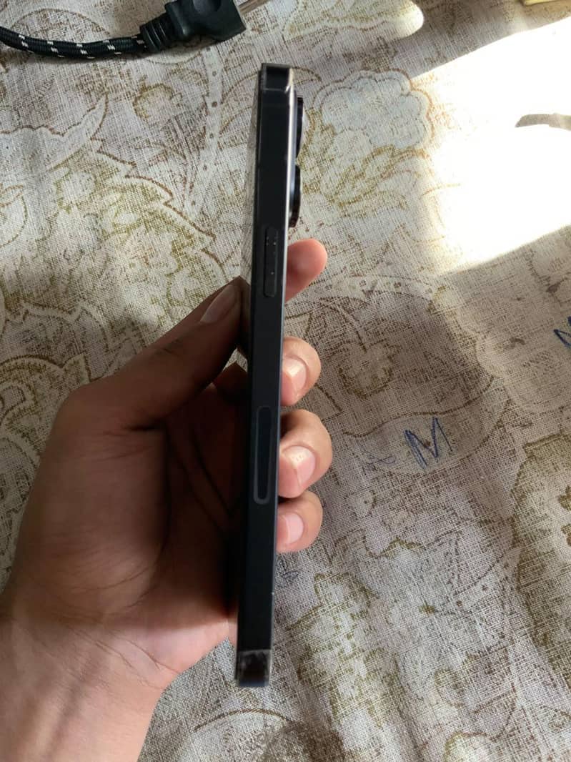 Apple iPhone 14 Pro Max 4