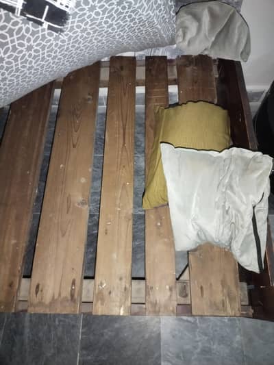 single bed with mattress