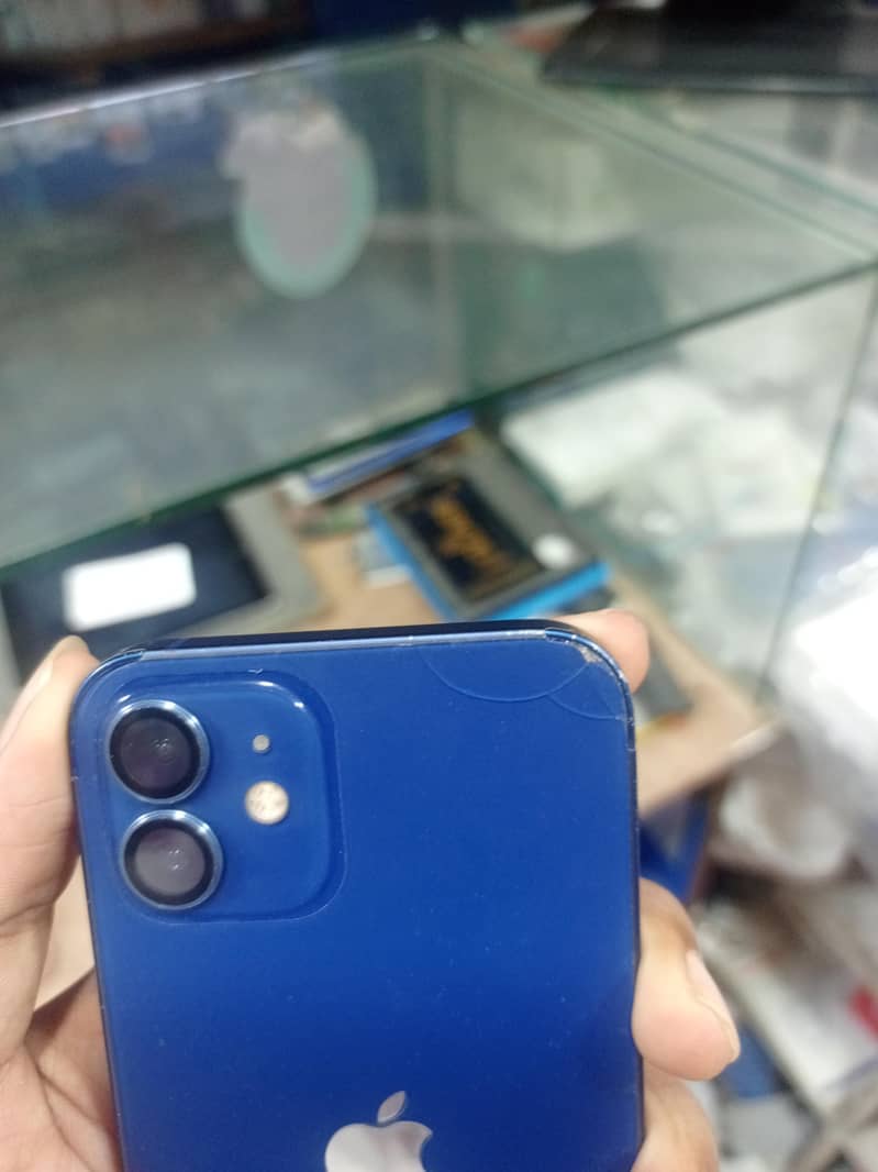 Apple iPhone 12 1