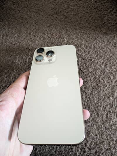 10/10 condition, iphone 16 pro max , non pta , 4 month sim time