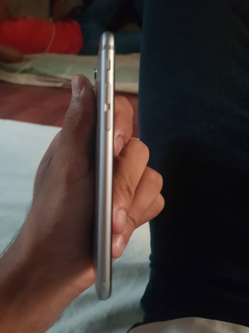 Apple iPhone 6 1