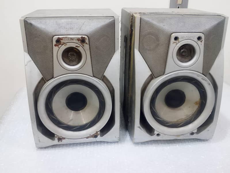 speaker for deck 3