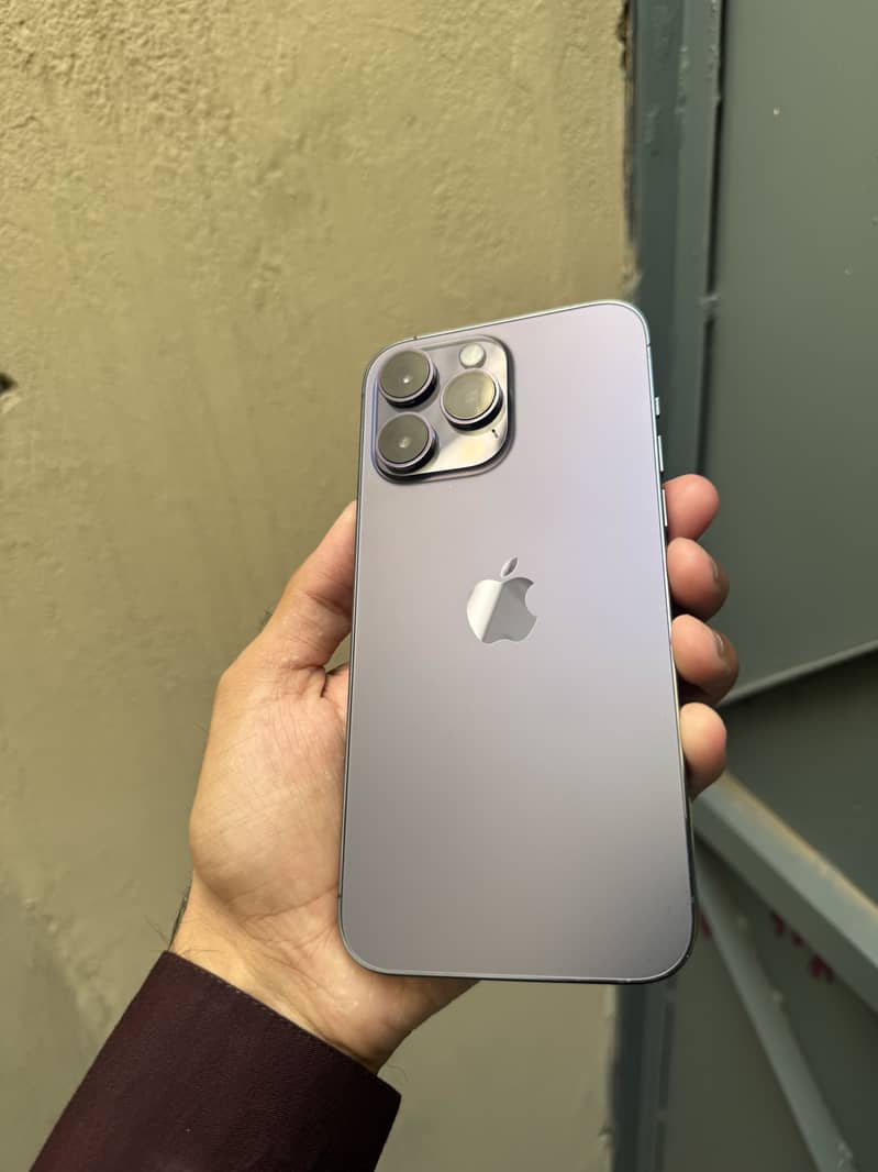 Apple iPhone 14 Pro Max 8