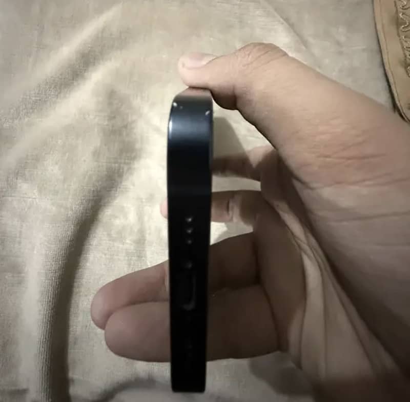 Apple iPhone 14 2