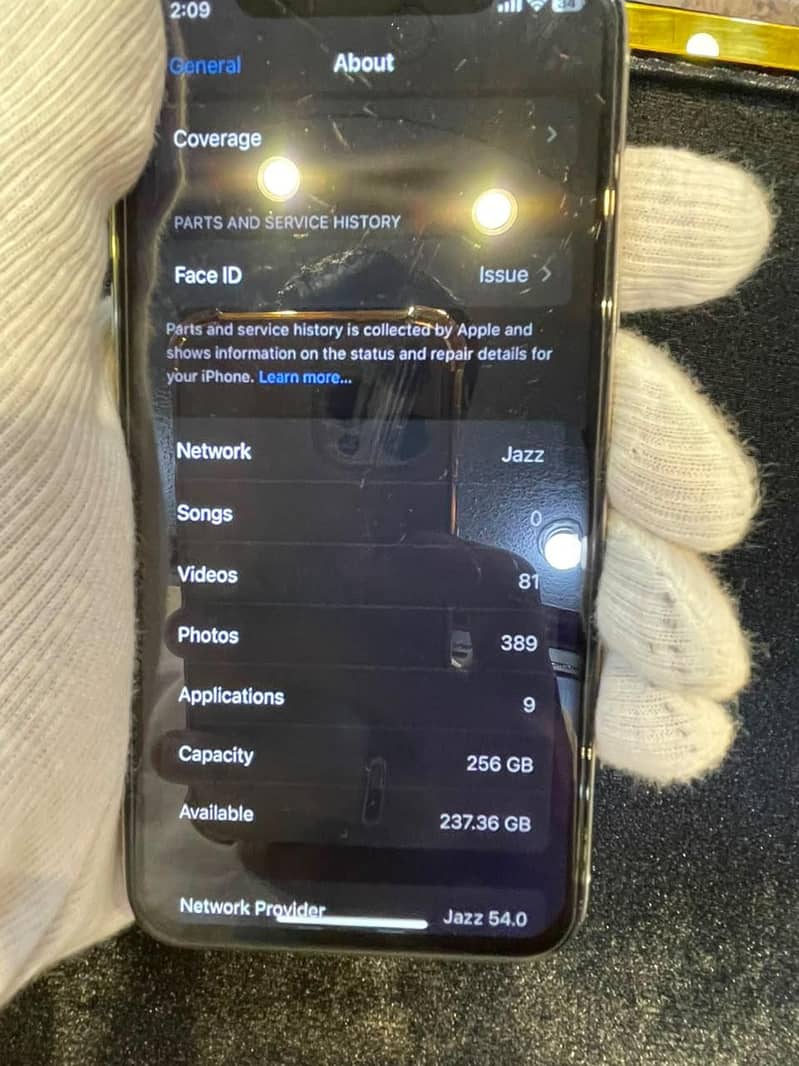 Apple iPhone X 3