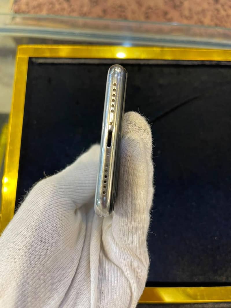 Apple iPhone X 8