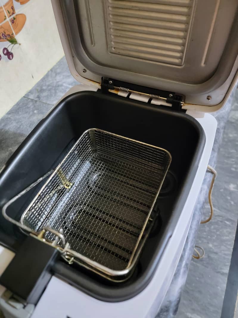 Deep fryer 0