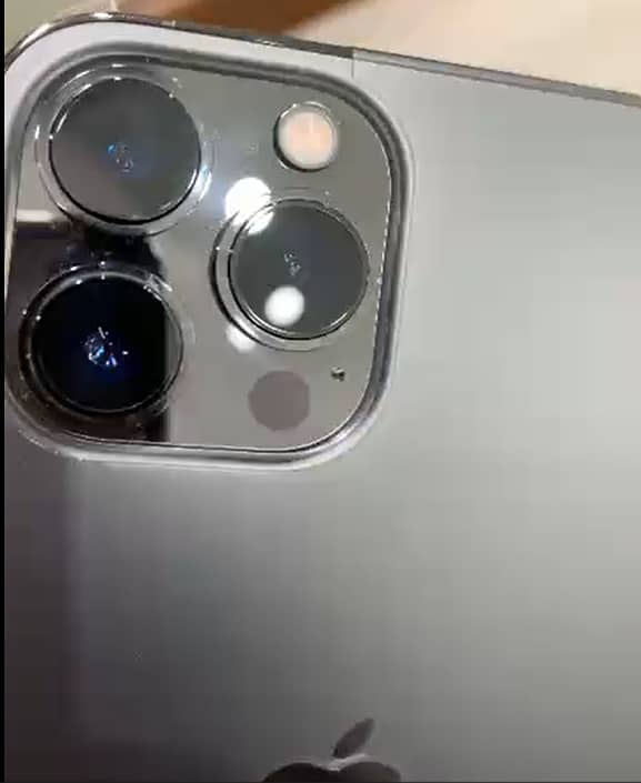 Apple iPhone 13 Pro Max 0