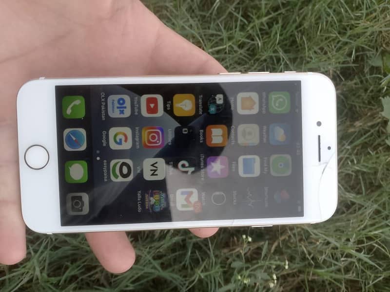 Apple iPhone 7 2