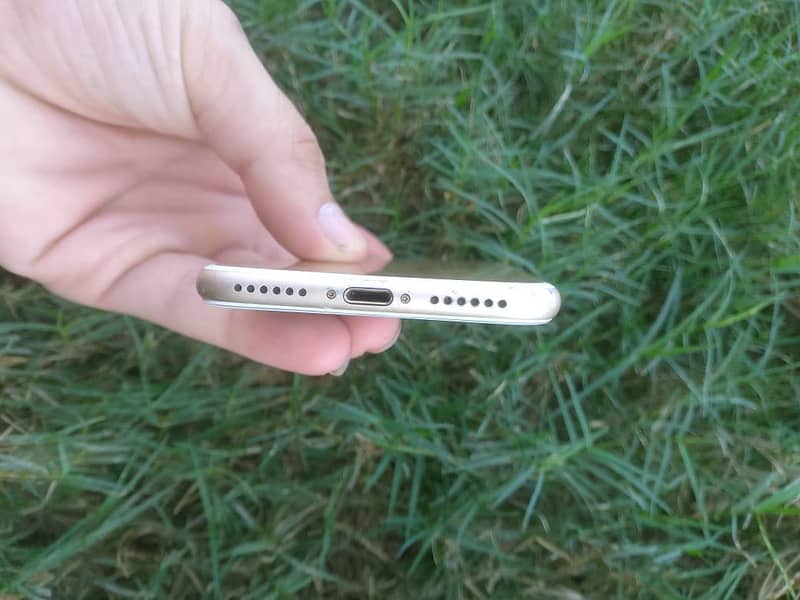 Apple iPhone 7 5