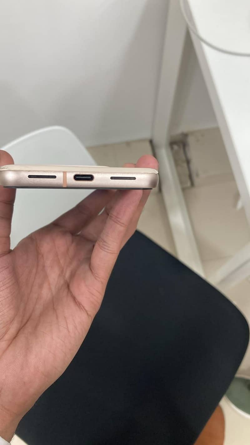 Google Pixel 8 3
