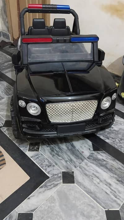 bugatti car dou le battery new just used 15 days