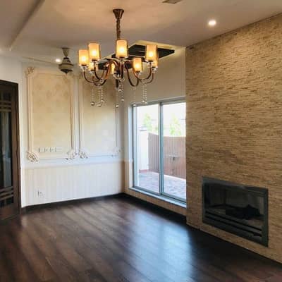 Luxury 1 Kanal Modern Designer Villa for Sale in Bahria Town, Lahore