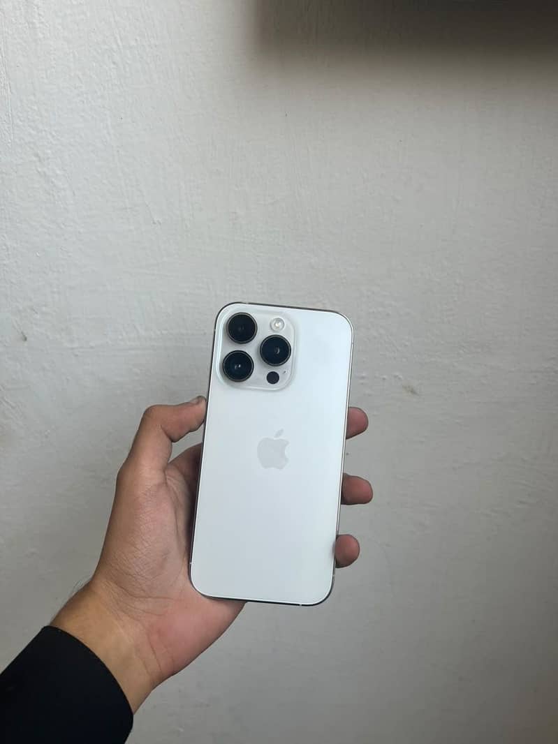Apple iPhone 14 Pro 2