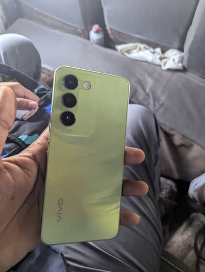 Vivo Y100