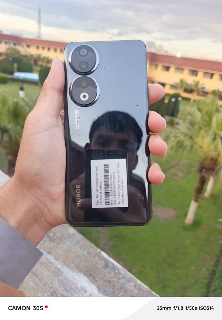Honor 90 1