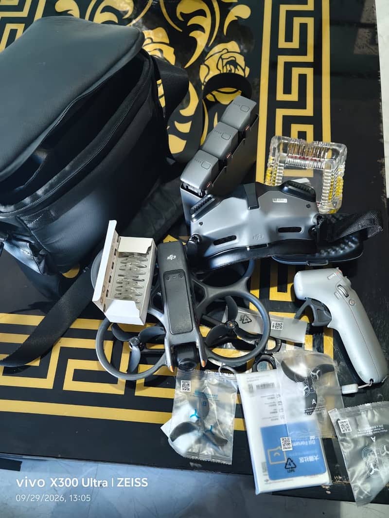 DJI Avata 2 combo package 8