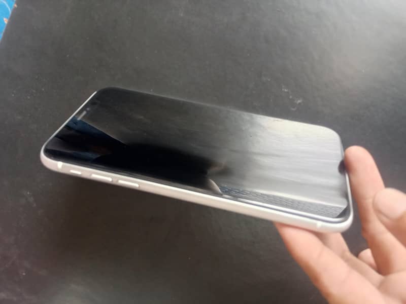 Apple iPhone XR 3
