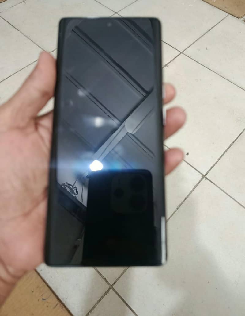 Tecno CAMON 40 Pro 4